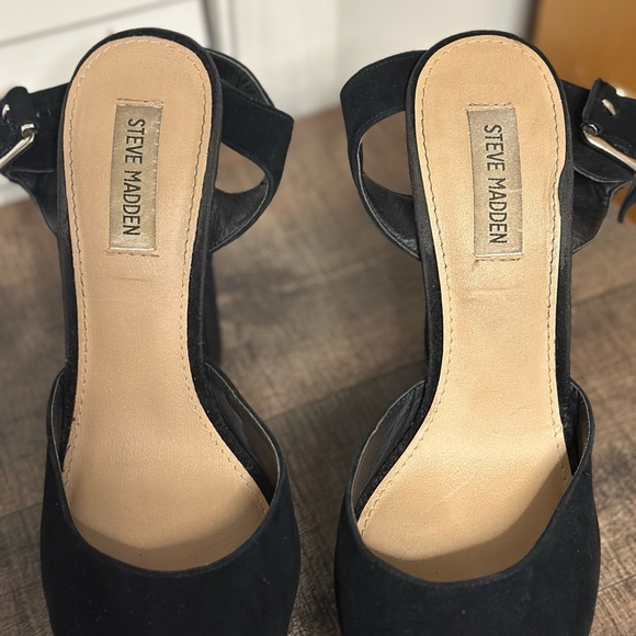 Steve Madden Black Suede Platform Sandals - Picture 2 of 4